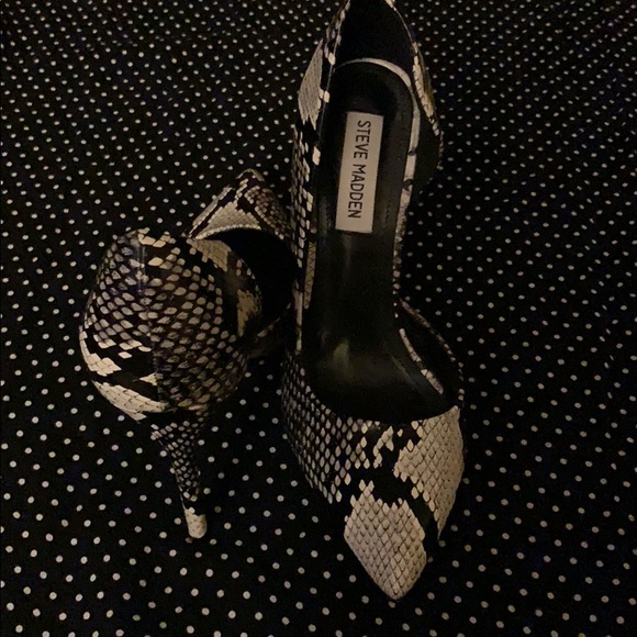 Heels - Picture 5 of 5